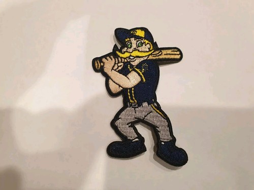 Milwaukee brewers mascot - milwaukee,